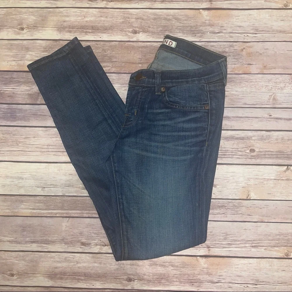 J Brand | Phoebe Cropped Low-Rise Skinny Jean | 26 - Picture 3 of 10